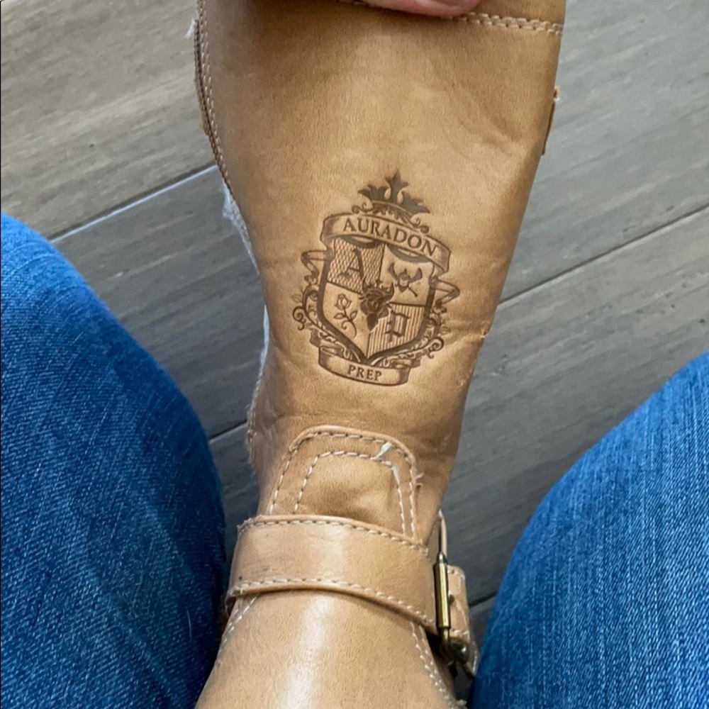 Girls boots